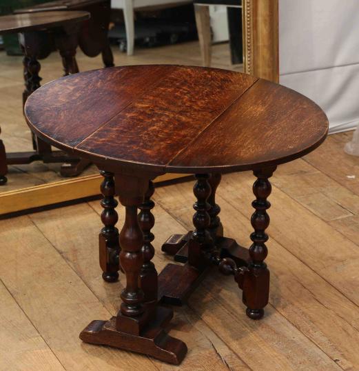 Bobbin Legged Drop Leaf Table