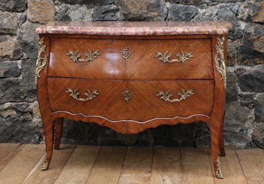 Large Bombe Commode