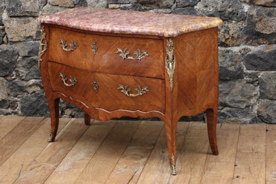 Large Bombe Commode