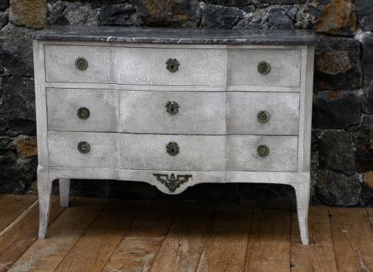 Exceptional Gustavian Transitional Commode