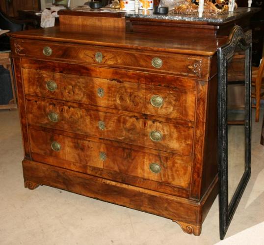 Burr Walnut Chest of Drawers (French Commode)