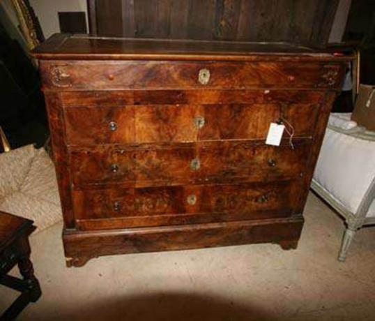 Burr Walnut Chest of Drawers (French Commode)