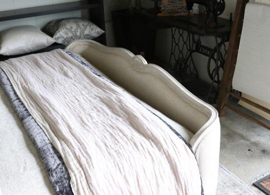 Demi Corbeille French Beds