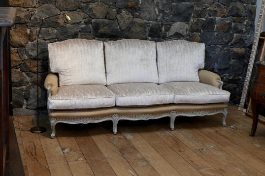 Louis XV Daybed Sofa in Hessian and Velvet