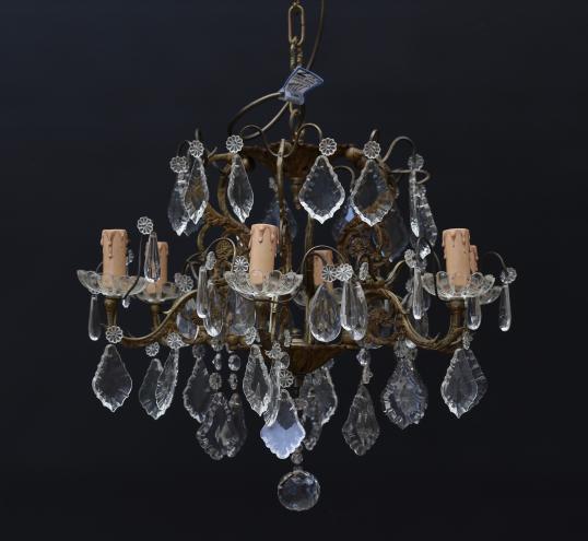 Chandelier 