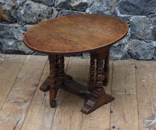 Small Revolving Drop Side Gate Leg Table