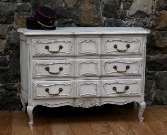 Gustavian White Serpentine Fronted French Commode