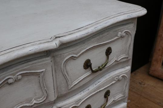 Gustavian White Serpentine Fronted French Commode