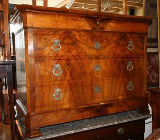 Burwalnut Commode