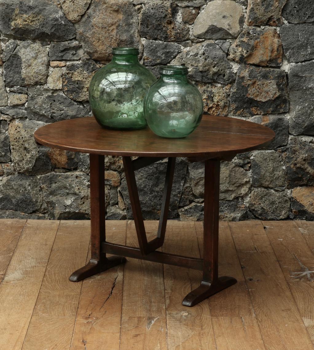 Burgundian Wine Table