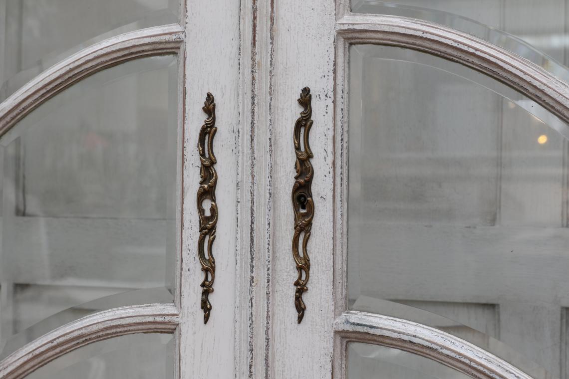 Glazed French Vitrine 