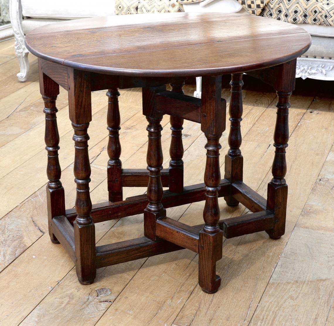 Medium sized Gateleg Table