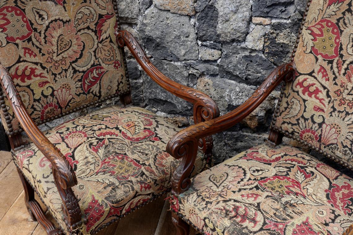 路易十四时期宽大的扶手椅