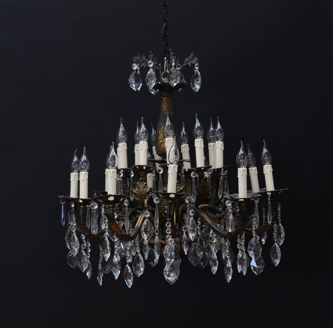 Large 20 Light Chandelier