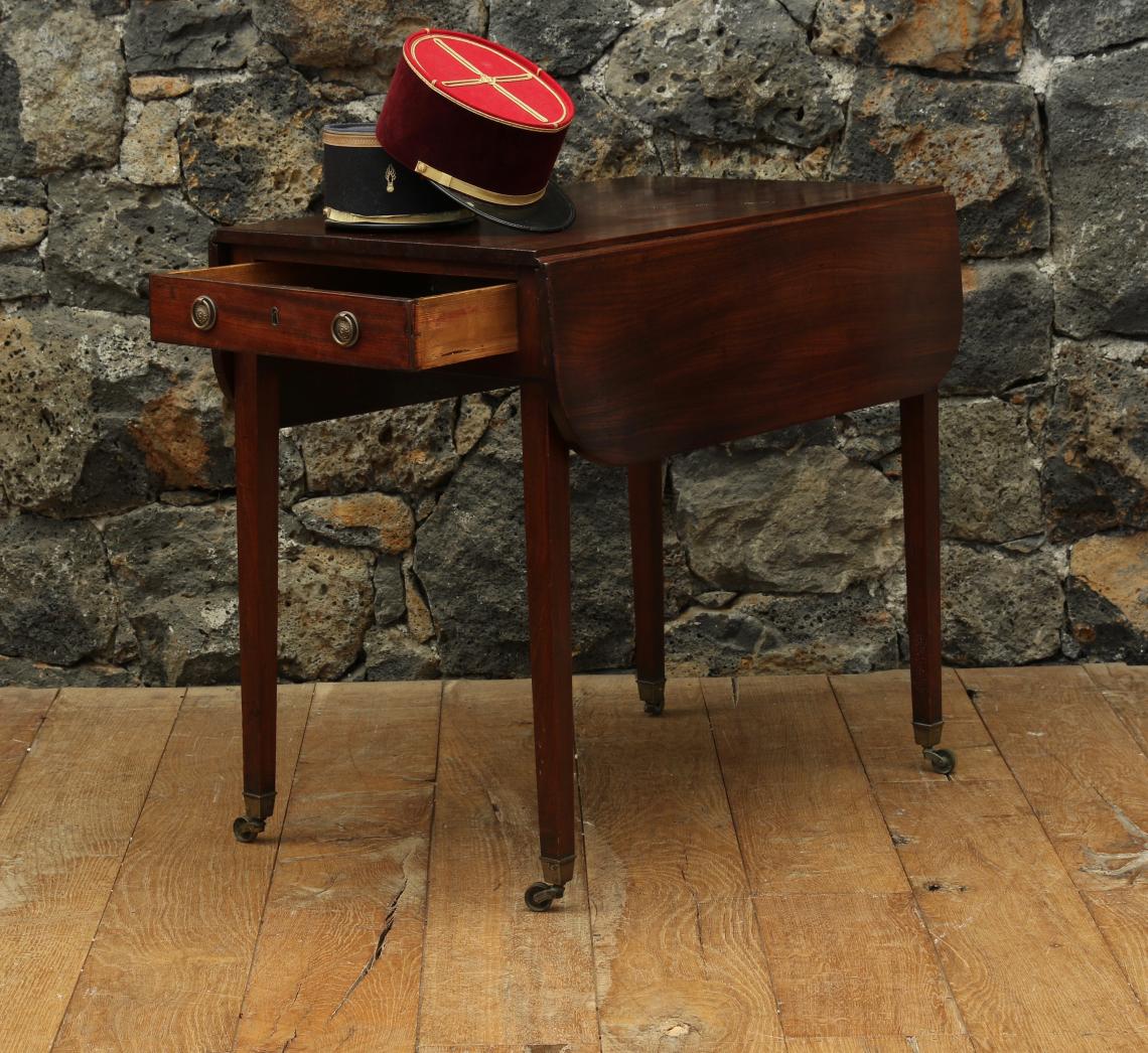 A Georgian Pembroke Table 