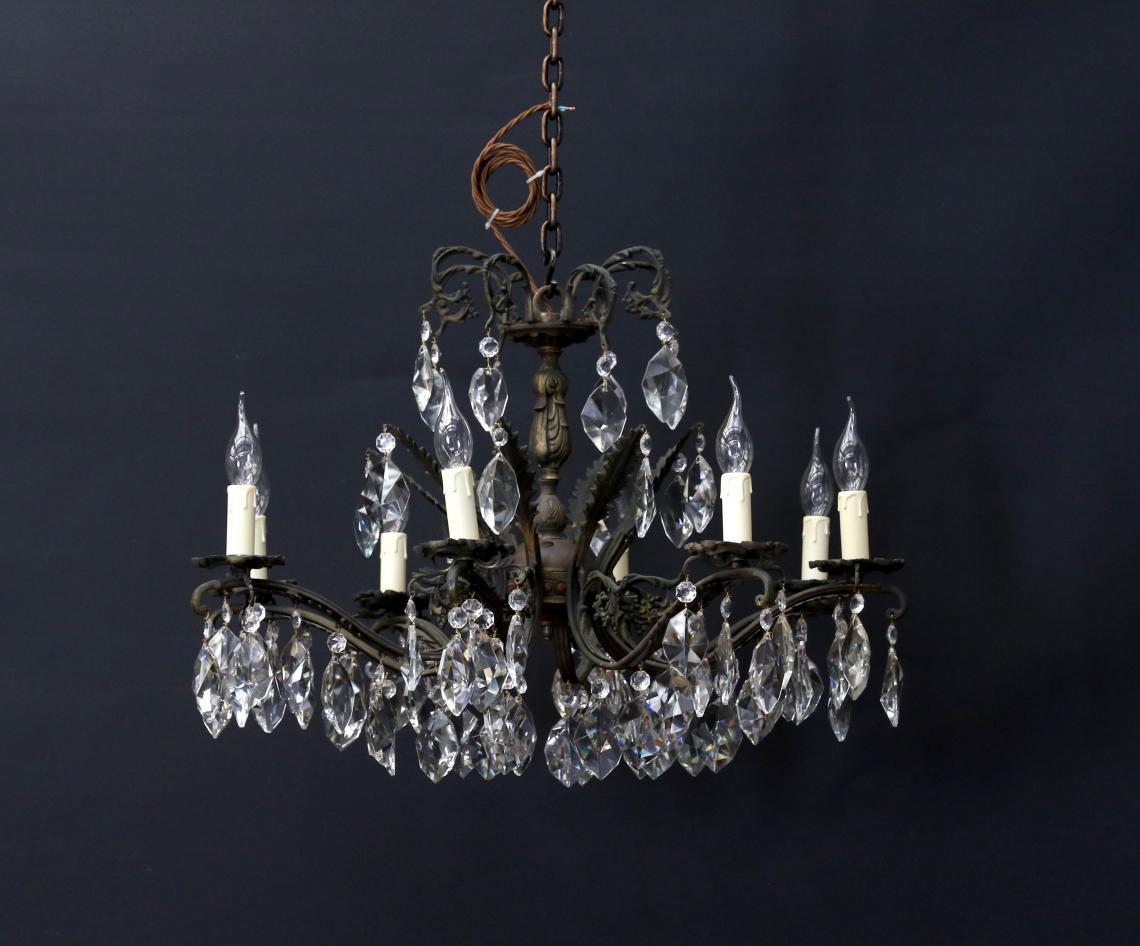 8 Light Chandelier