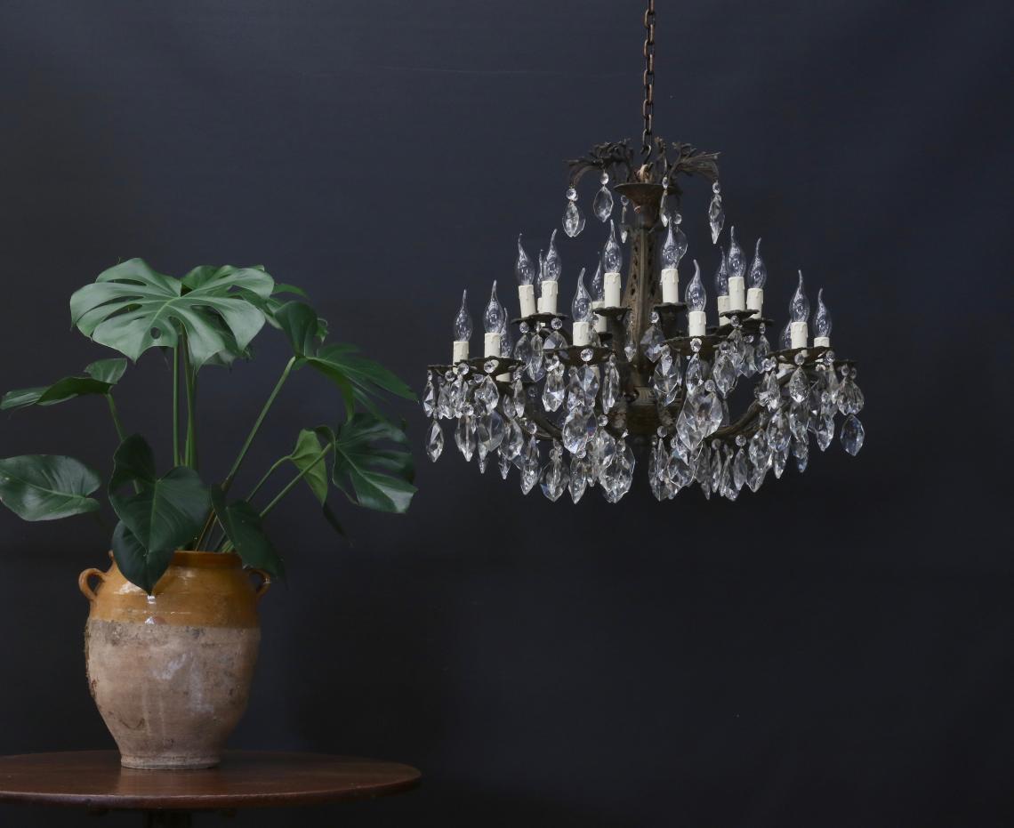 20 Light Chandelier