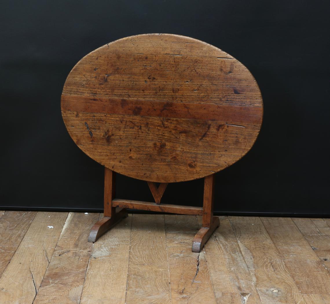 Oval Burgundian Wine Table