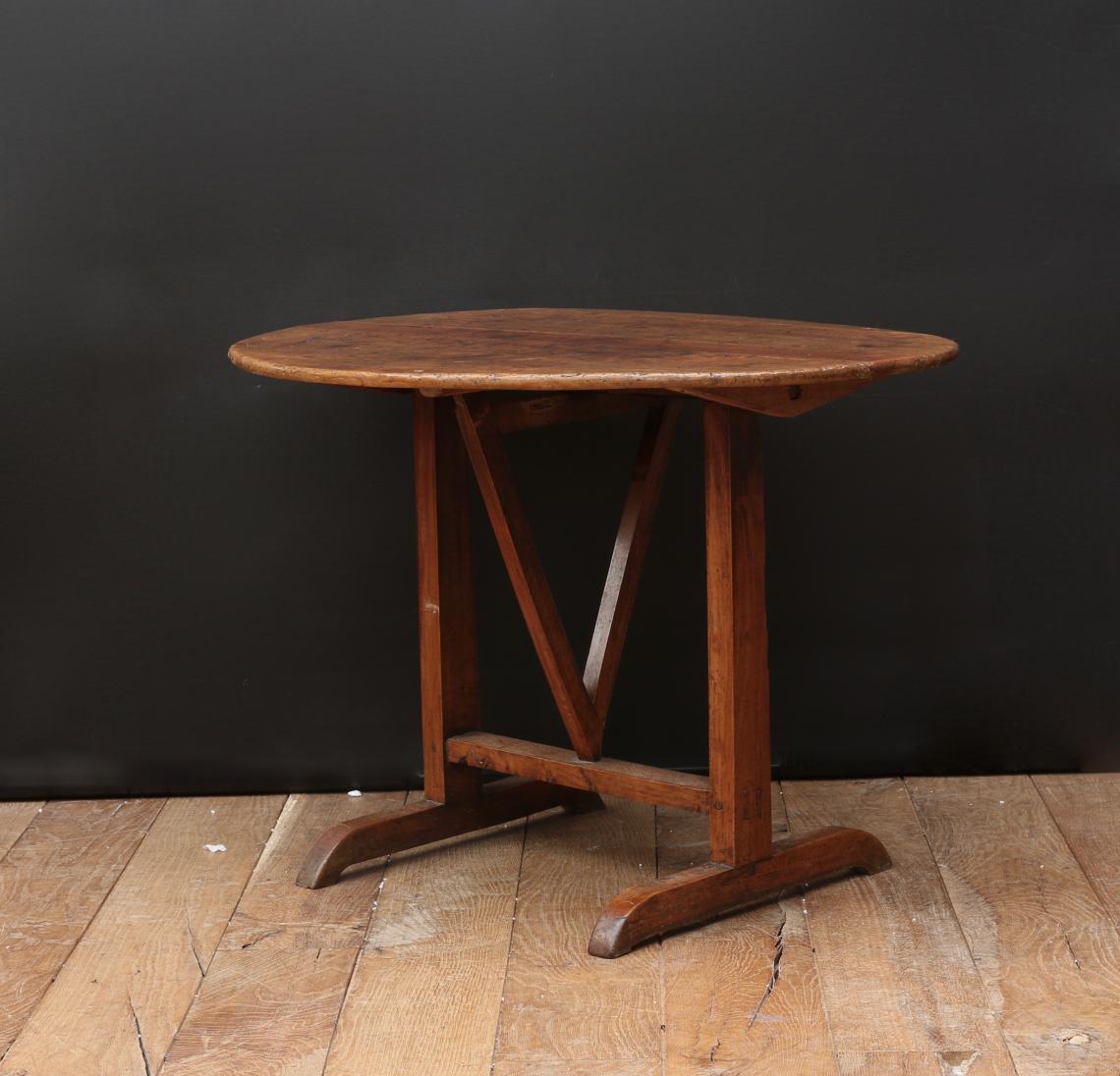 Oval Burgundian Wine Table