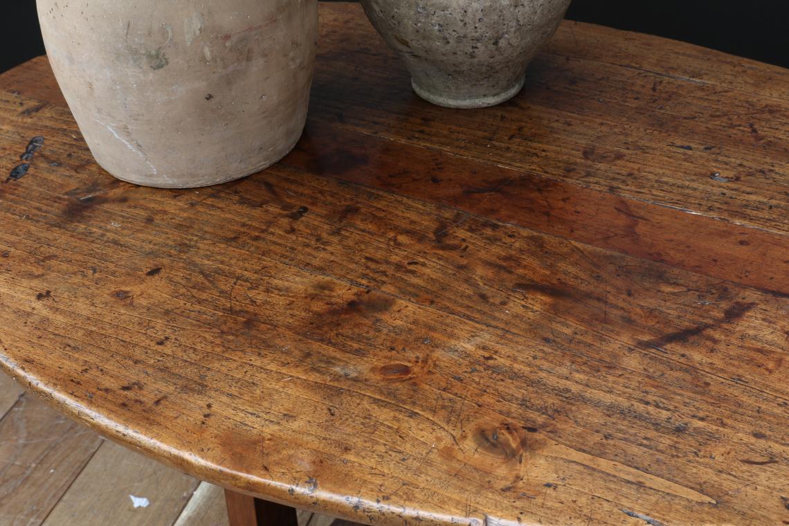 Oval Burgundian Wine Table