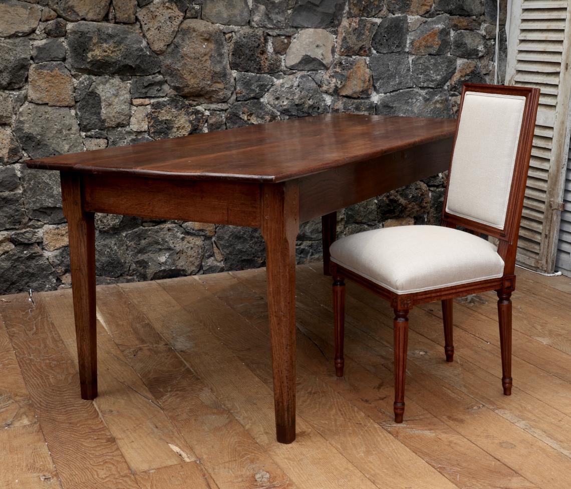 French-Cut Oak Provincial Dining Table 