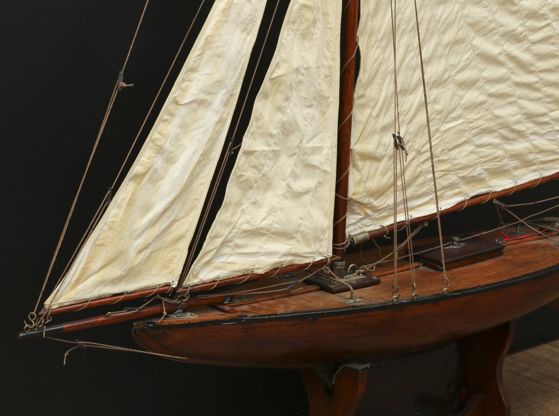 Model Sailing Yacht
