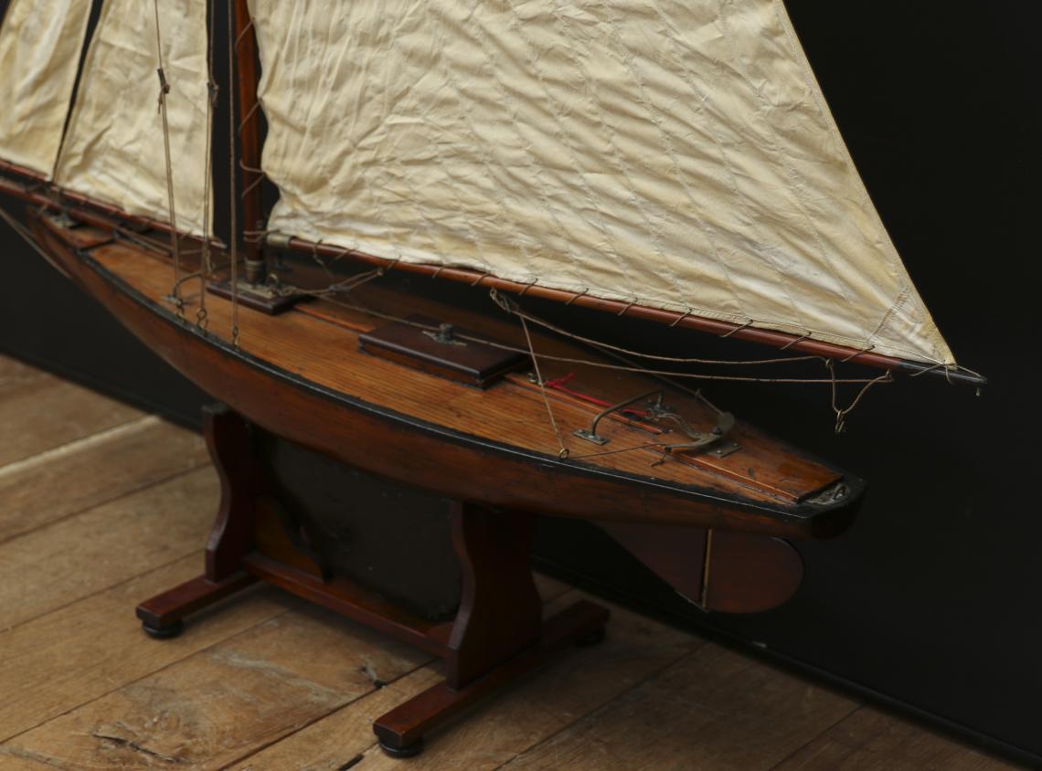 Model Sailing Yacht