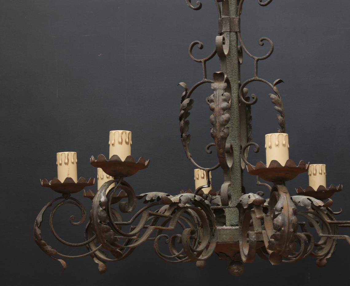 Rustic 8 Light Chandelier