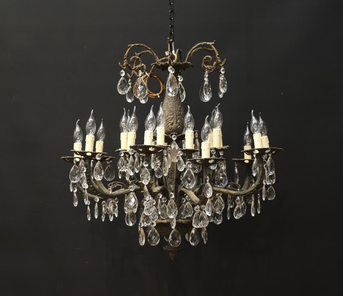 20 Light Chandelier