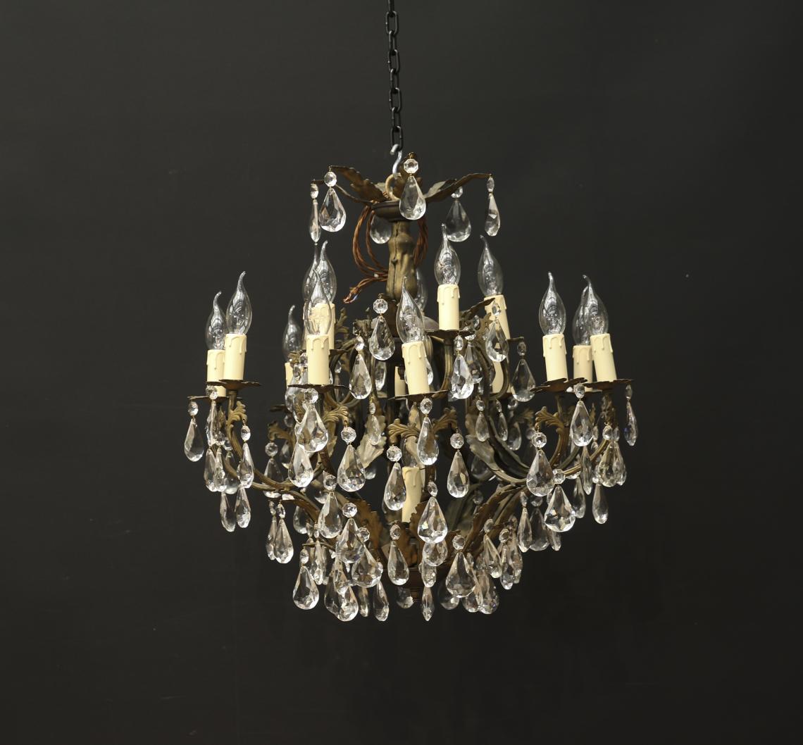 16 Light Chandelier