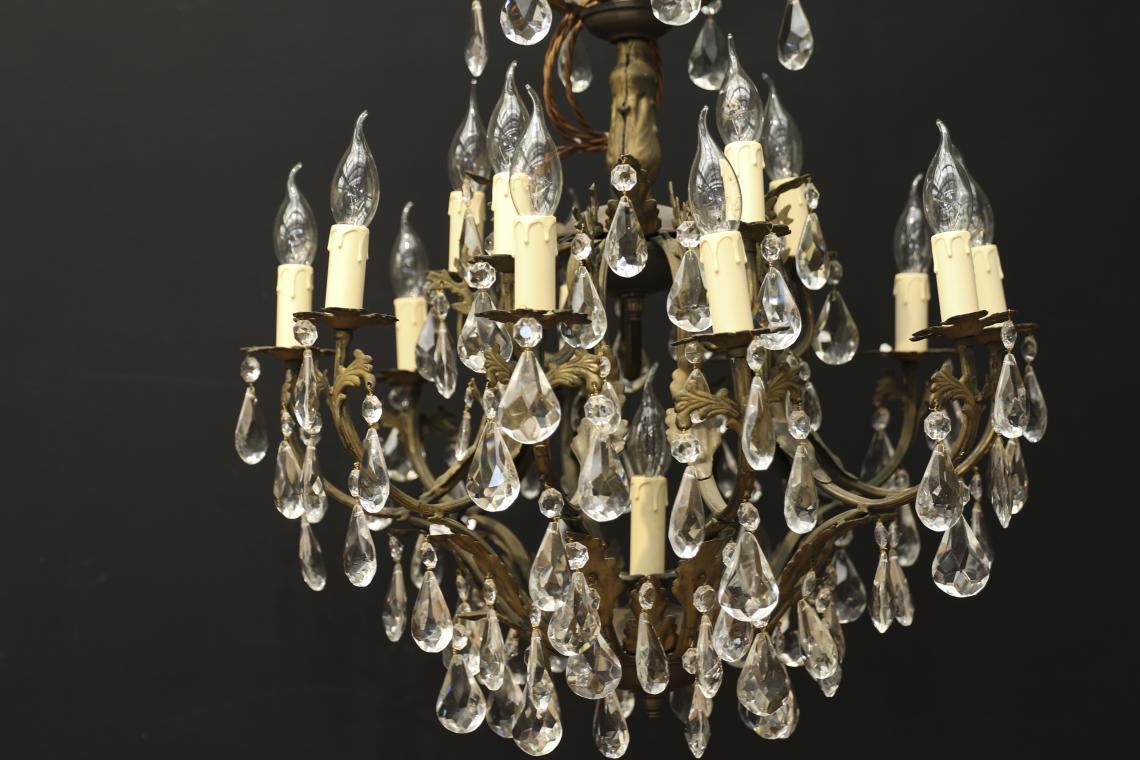 16 Light Chandelier