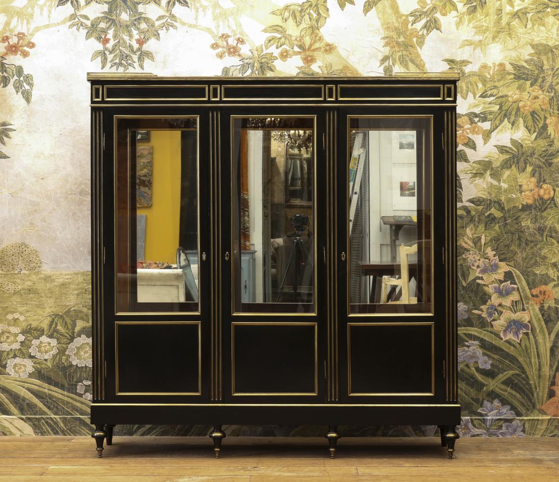 Directoire Glass Vitrine