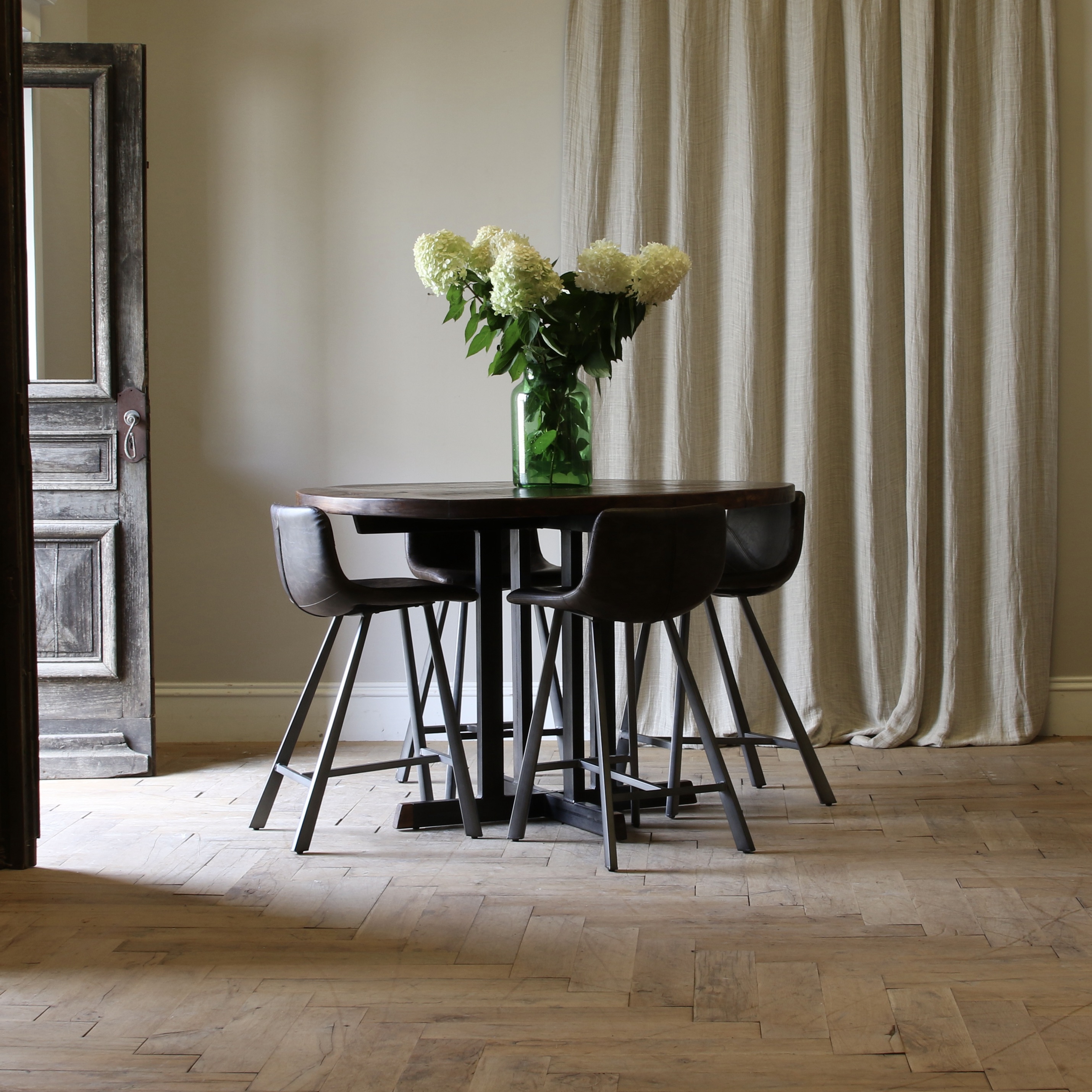 130-31 - High Bar Table and Stools