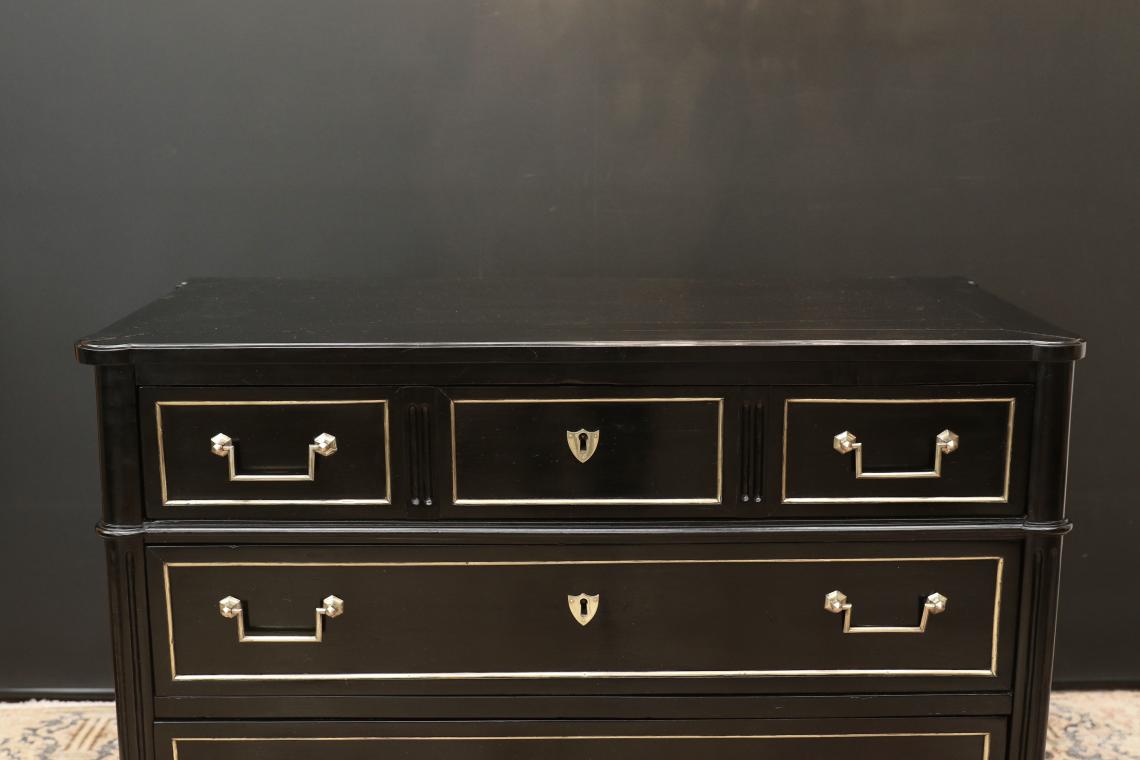 Black Lacquer Commode