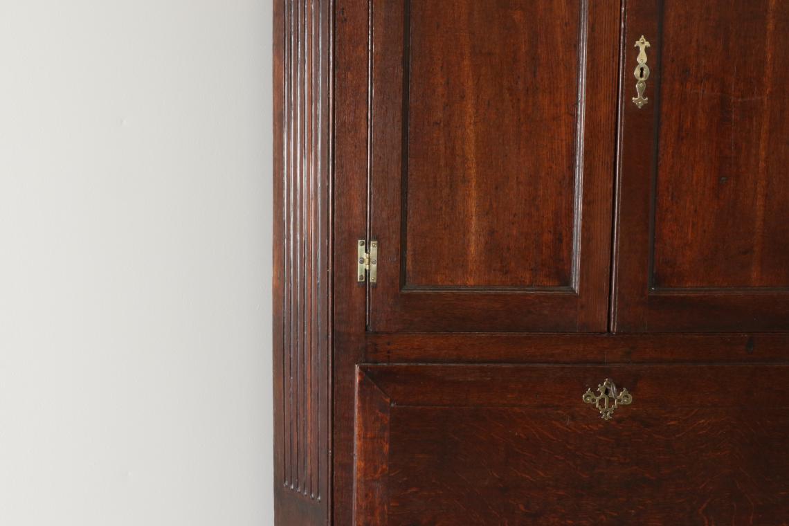 Georgian Corner Cabinet