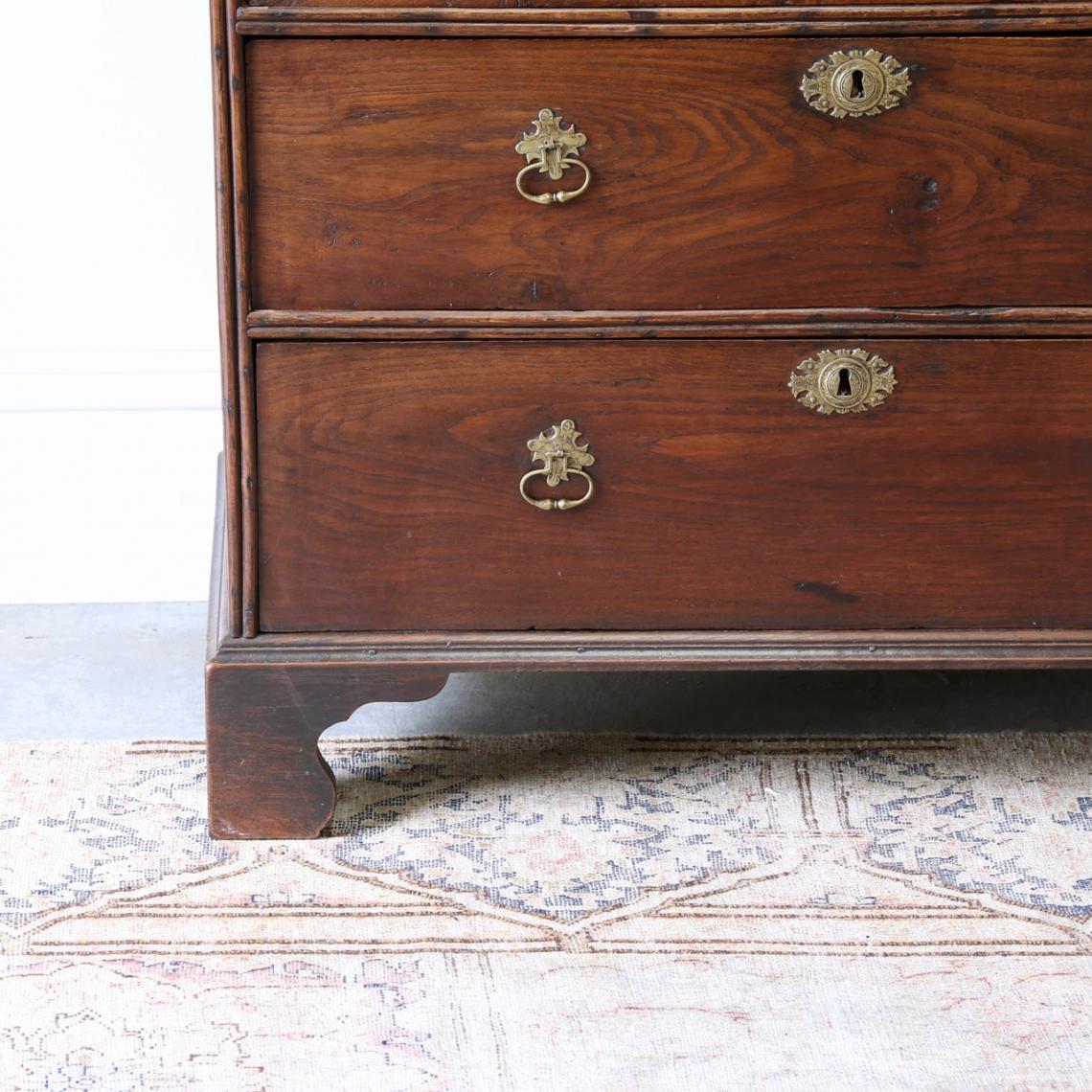 Georgian Oak Chest of Drawers