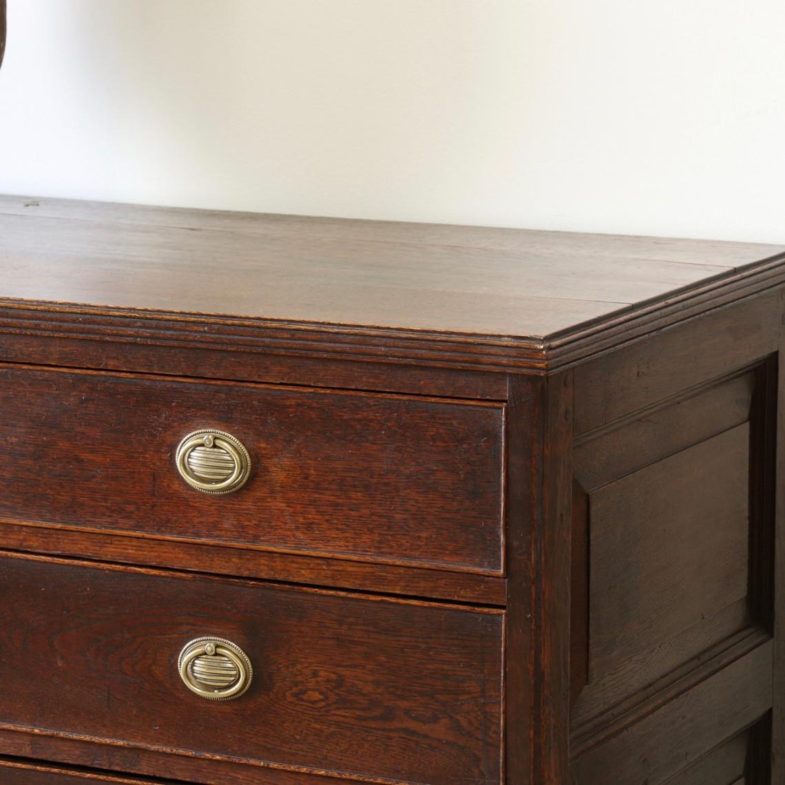 Georgian Oak Chest of Drawers