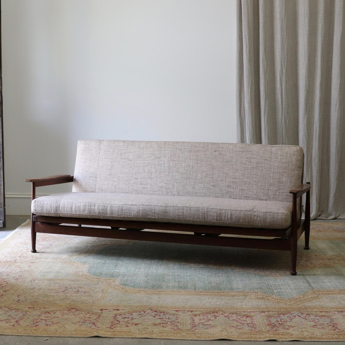 Mid-Century Sofa / Daybed