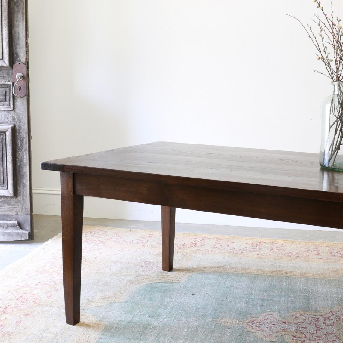 Tapered Leg Dining Table// JS Editions