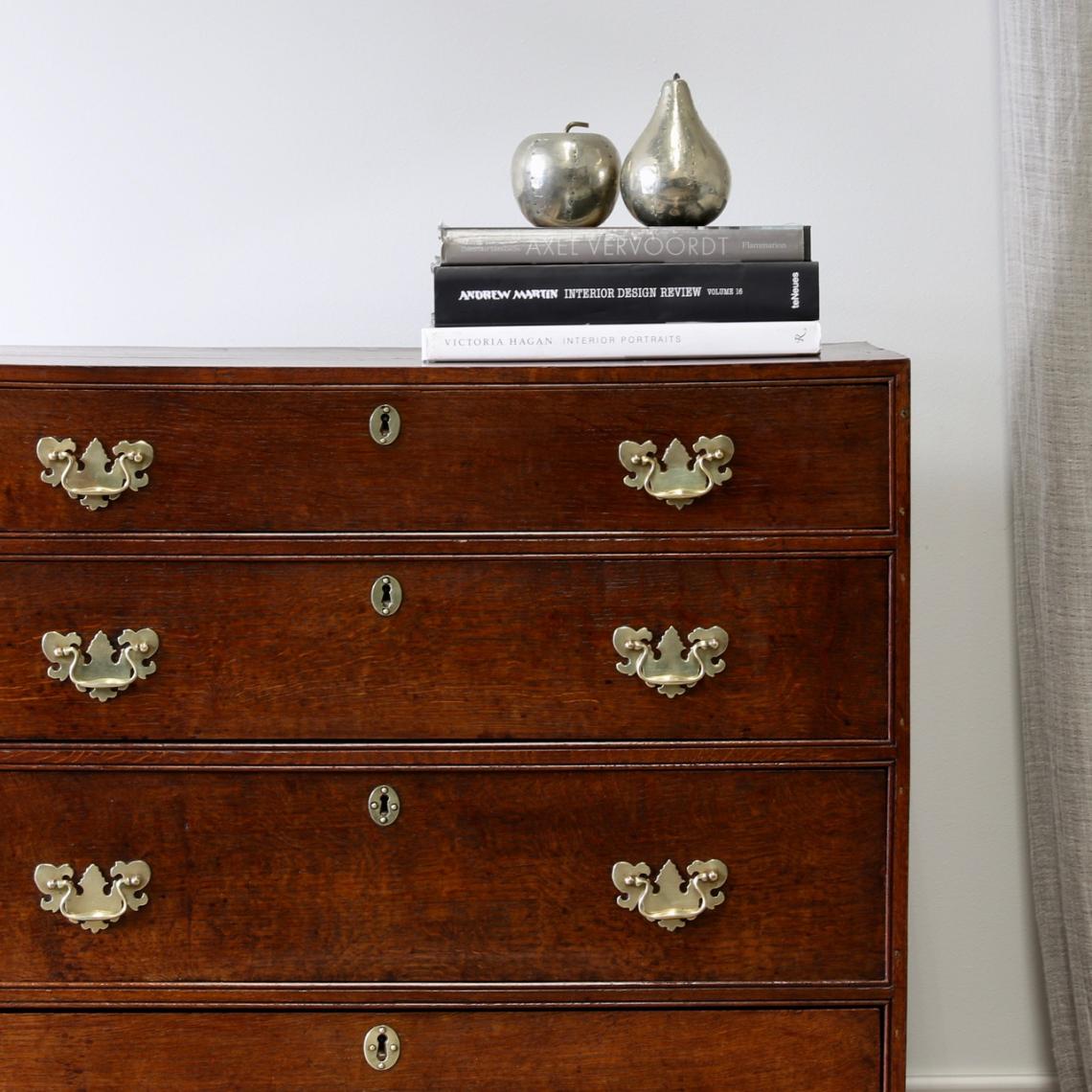 Georgian Chest of Drawers