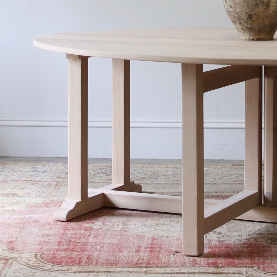 Gate-legged Table Blonde // JS Editions