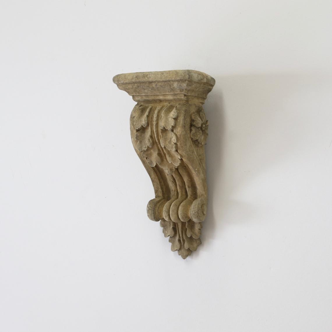 Acanthus Leaf Corbel