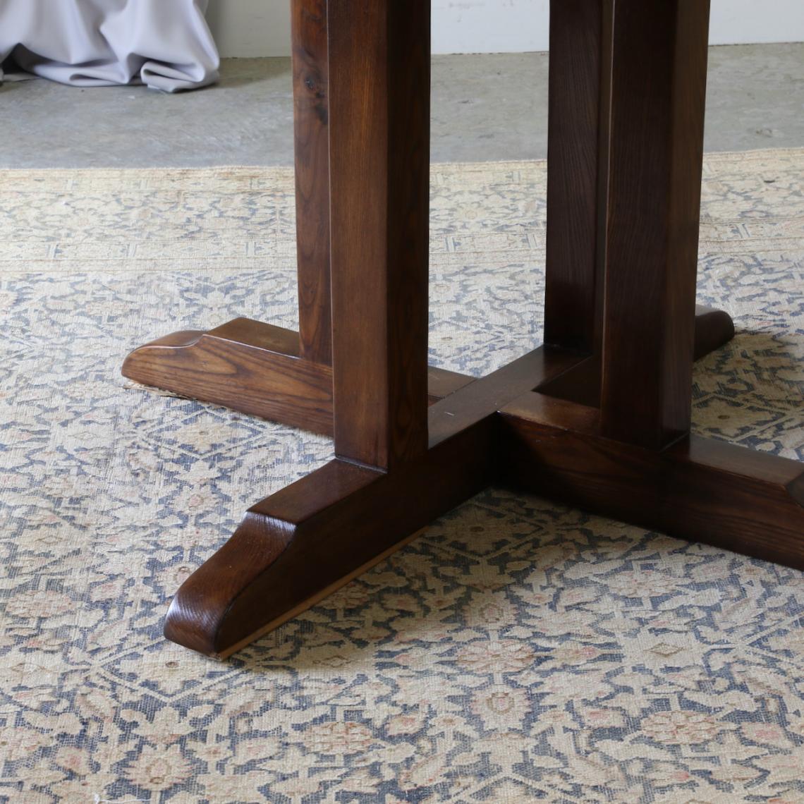 Pedestal Table // JS Editions