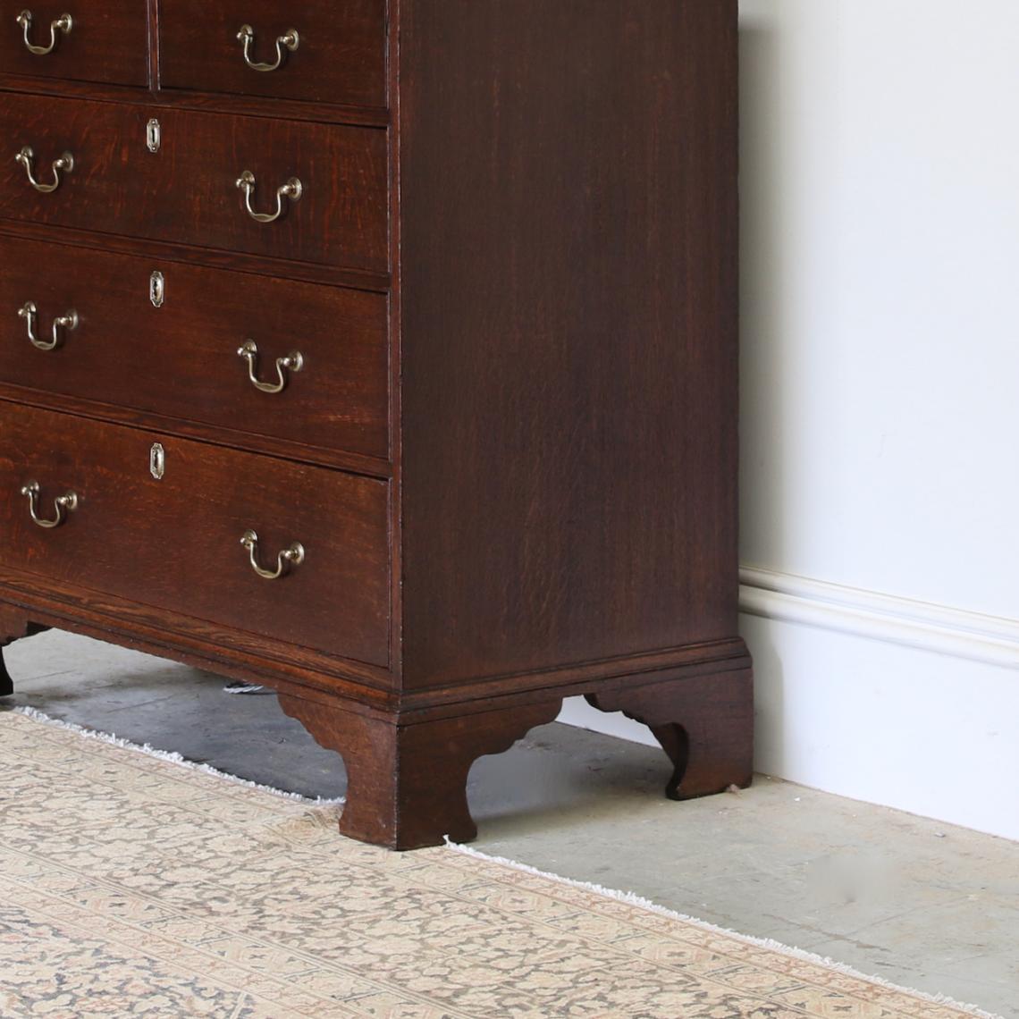 Georgian Chest of Drawers