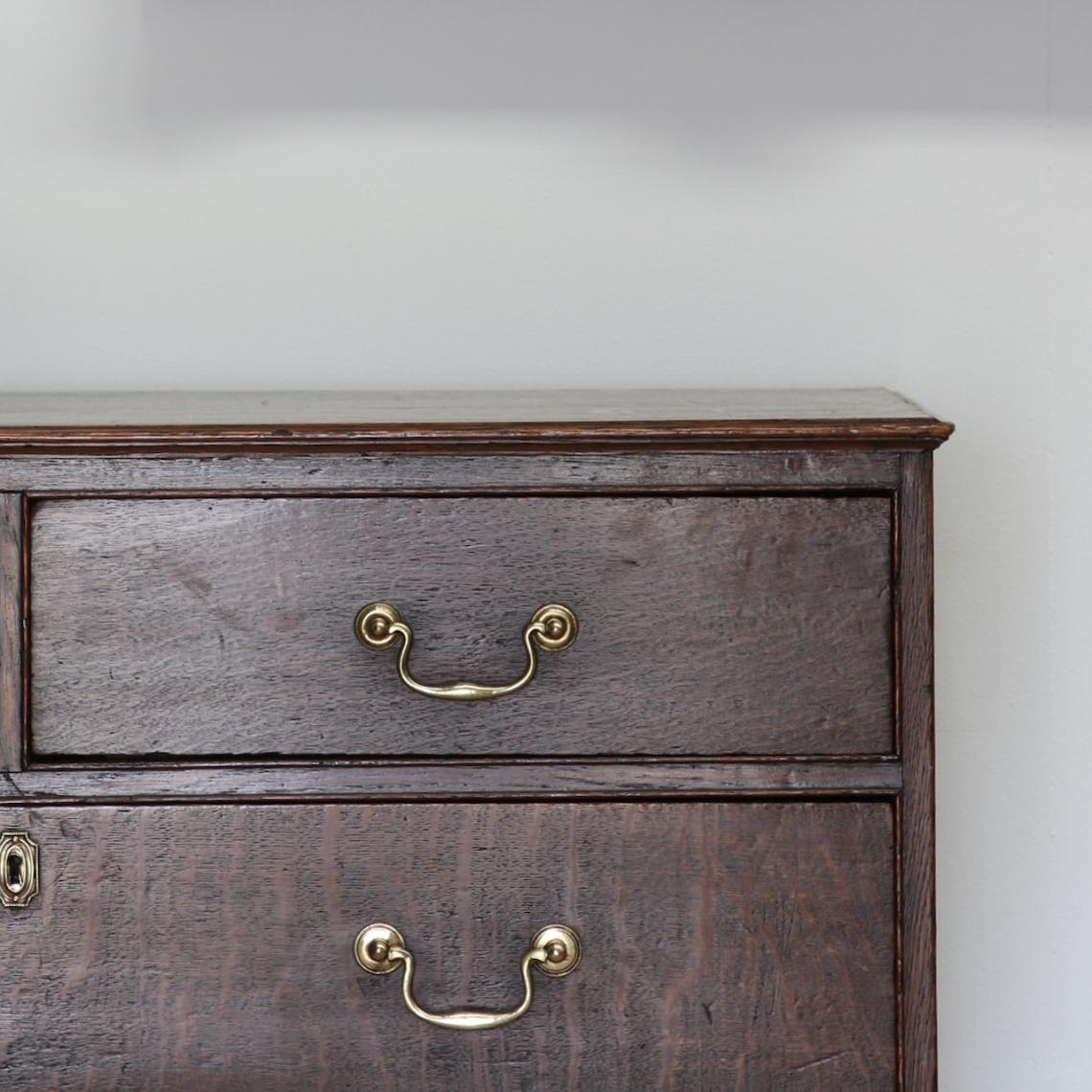 Georgian Chest of Drawers