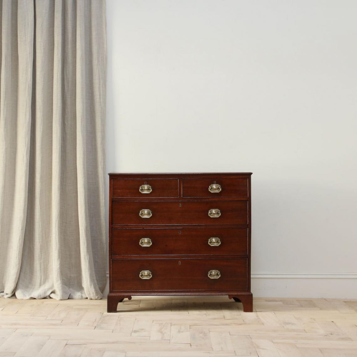 Georgian Chest of Drawers