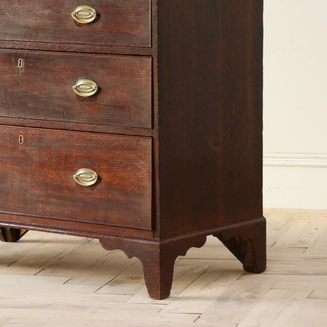 Georgian Chest of Drawers