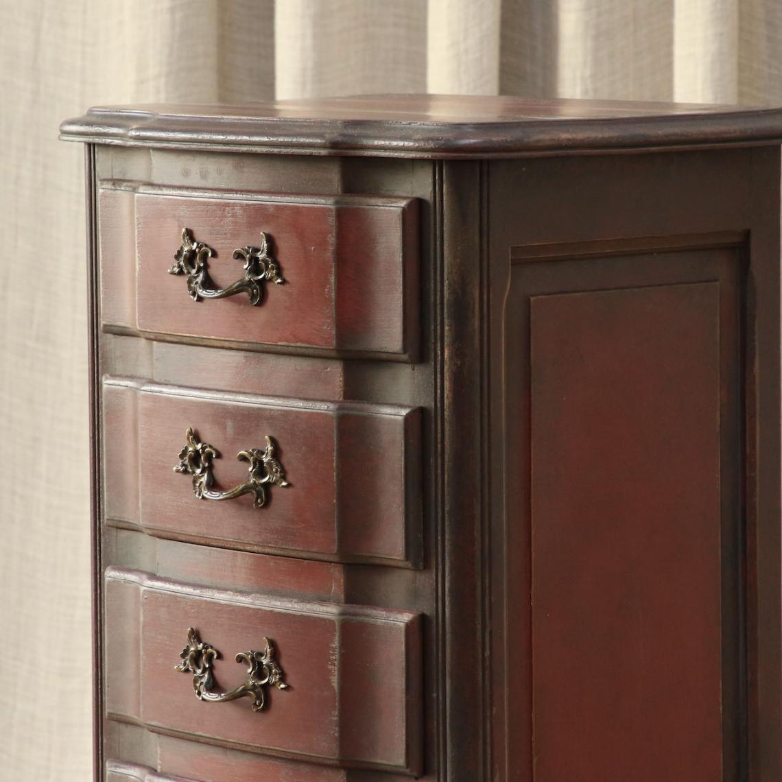 Narrow Chest of Drawers