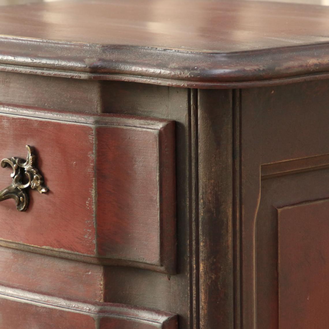 Narrow Chest of Drawers