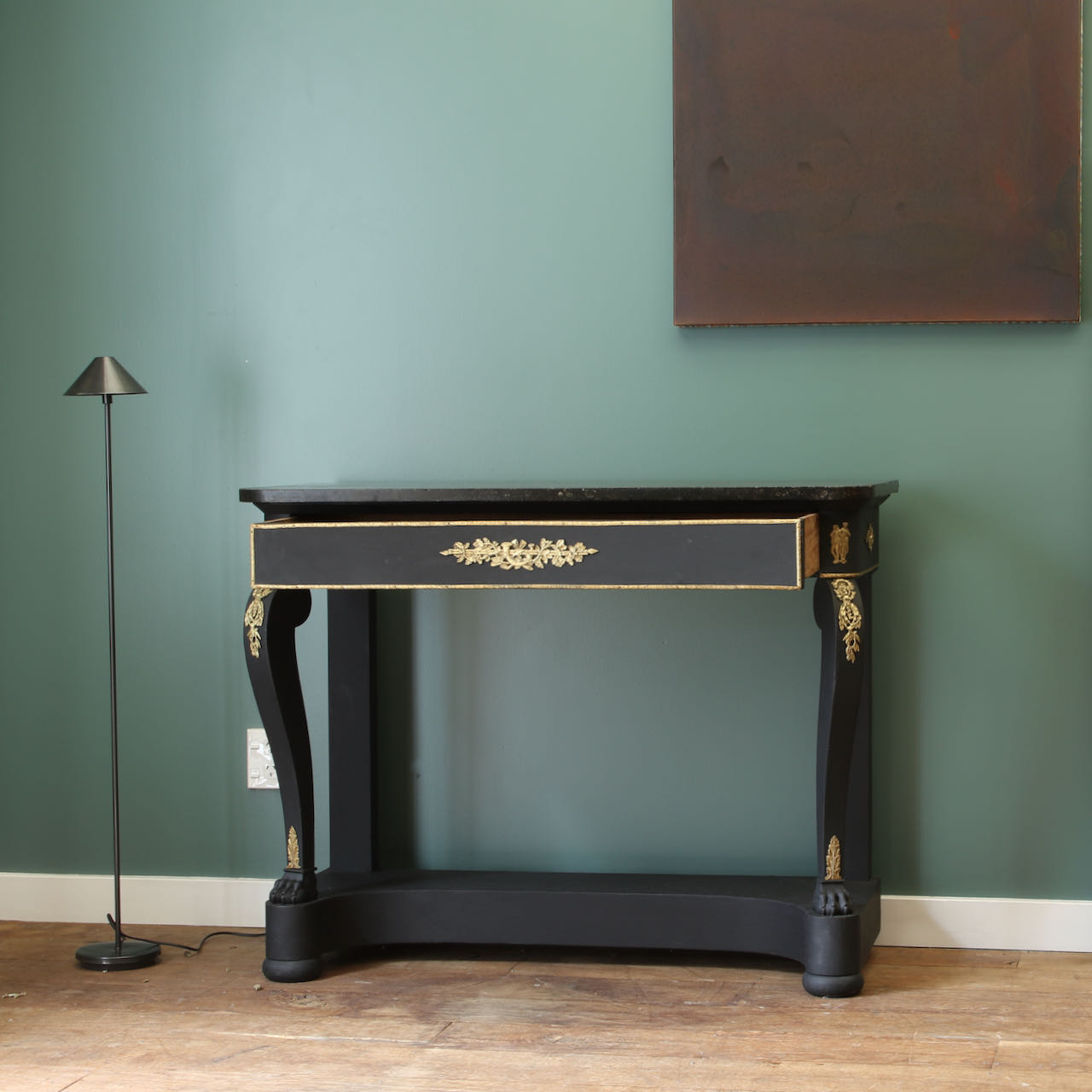 Noir Empire Console